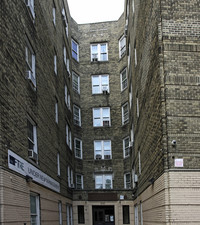 Sunset Court in Bronx, NY - Foto de edificio - Building Photo