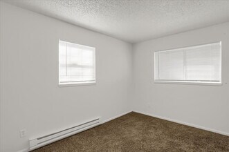 16651 E Arizona Pl in Aurora, CO - Building Photo - Building Photo