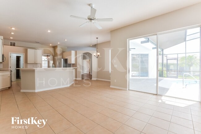 733 Via Bianca Dr in Davenport, FL - Building Photo - Building Photo