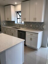 560 NE 48th St in Boca Raton, FL - Building Photo - Building Photo