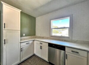 707 E Spruce St in Tarpon Springs, FL - Building Photo - Building Photo