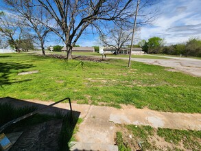 2956 State Hwy 32 in Marietta, OK - Building Photo - Building Photo