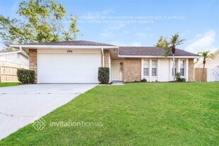 2905 Ripplewood Dr in Seffner, FL - Building Photo