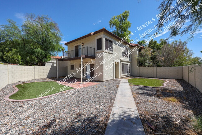 8849 S 51st St in Phoenix, AZ - Building Photo - Building Photo