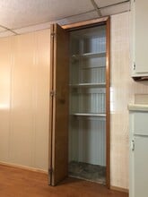 914 w walnut st, Unit 1 in Coal Township, PA - Building Photo - Building Photo