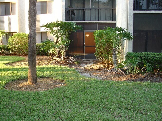 3284 S Semoran Blvd in Orlando, FL - Building Photo - Building Photo