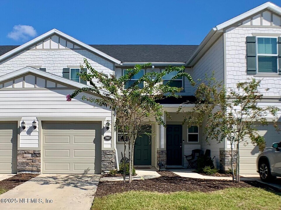 7807 Merchants Way in Jacksonville, FL - Building Photo