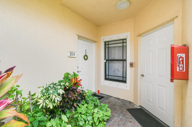 2916 Tuscany Ct in Palm Beach Gardens, FL - Building Photo - Building Photo