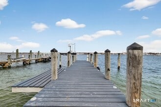 352 Pequot Ave in New London, CT - Building Photo - Building Photo