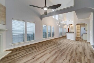 2908 N Becca Ln in Houston, TX - Foto de edificio - Building Photo