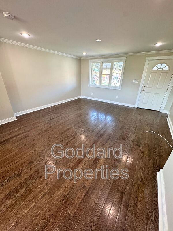 4033 St Augustine Ln in Dundalk, MD - Building Photo - Building Photo