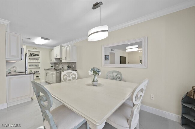 property at 2100 Gulf Shore Blvd N