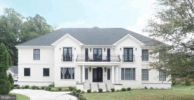 property at 1065 Northfalls Ct