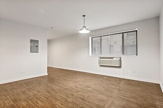 5411 N Winthrop Ave in Chicago, IL - Building Photo - Building Photo