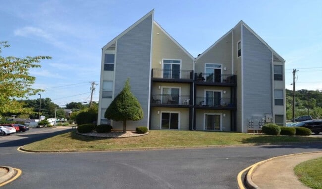 property at 1360 Hunters Rd