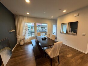 540 NE Daisy Walk in Issaquah, WA - Building Photo - Building Photo