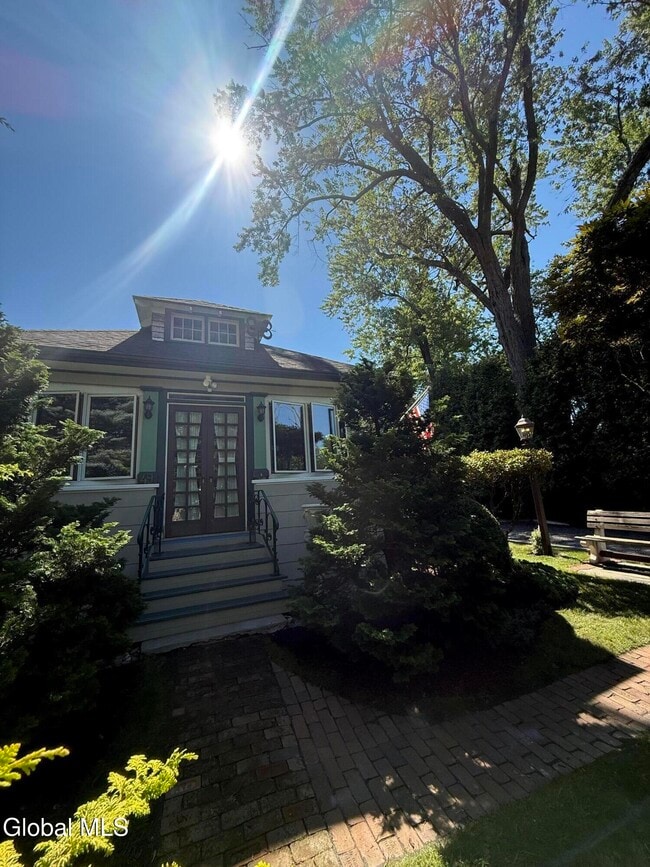 49 Onderdonk Ave in Albany, NY - Building Photo - Building Photo