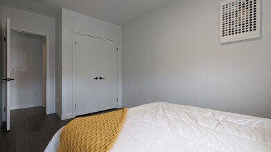 388 King St E in Kitchener, ON - Building Photo - Building Photo