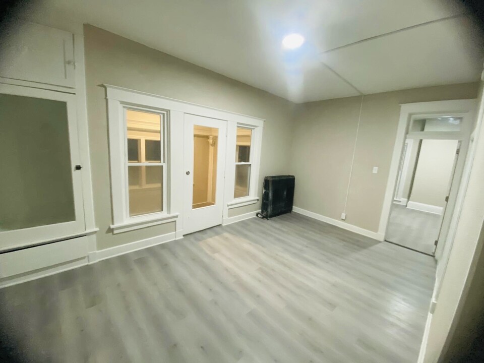 302 S 8th St in Fort Dodge, IA - Foto de edificio