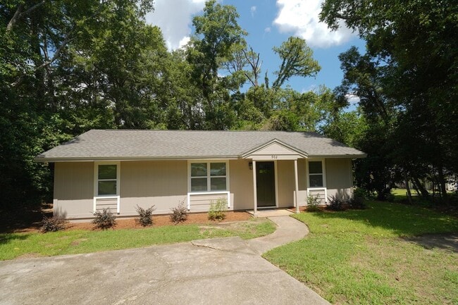 property at 902 Pow Wow Trail