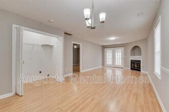 102 Kelly Dr in Aiken, SC - Building Photo - Building Photo