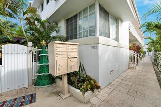 7421 Carlyle Ave in Miami Beach, FL - Building Photo - Building Photo