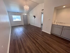 25810 Lira Ln in Warren, MI - Building Photo - Building Photo