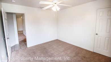 1206 N Bangor Ave in Lubbock, TX - Building Photo - Building Photo