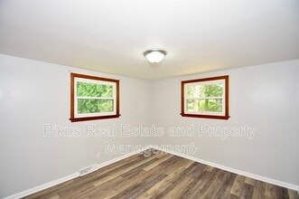 8509 Market Ave N in Canton, OH - Building Photo - Building Photo