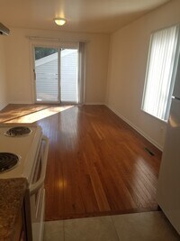 1333 W Lake Lansing Rd photo'