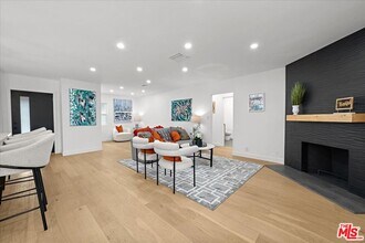 5815 Saloma Ave in Los Angeles, CA - Building Photo - Building Photo