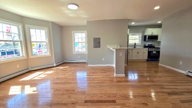 86 White St in Haverhill, MA - Building Photo - Building Photo