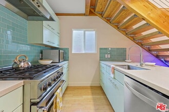 621 Rose Ave in Los Angeles, CA - Building Photo - Building Photo