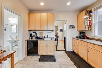 1652 W Nelson St in Chicago, IL - Building Photo - Building Photo