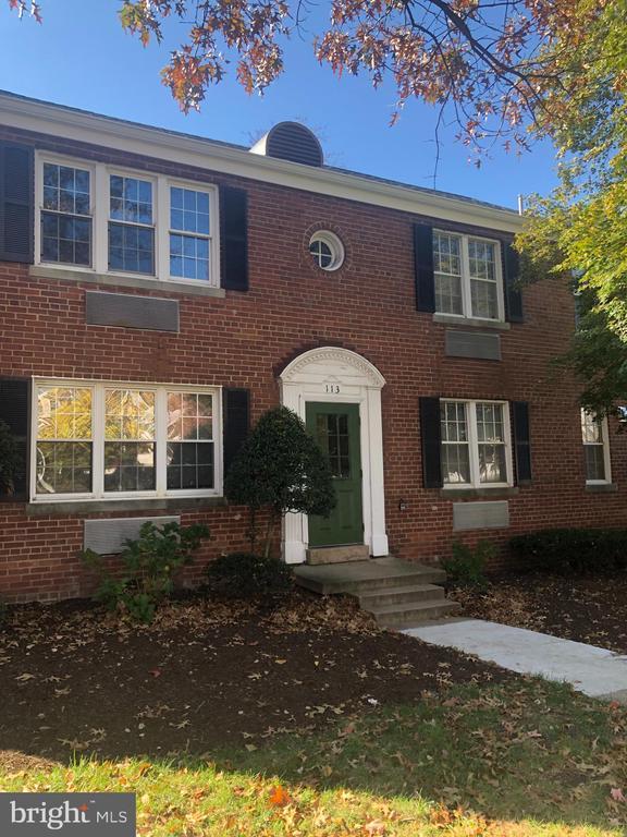 property at 113 E Glebe Rd
