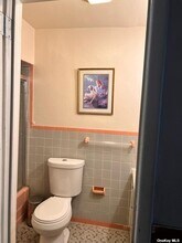 73-39 71st Pl in Queens, NY - Building Photo - Building Photo