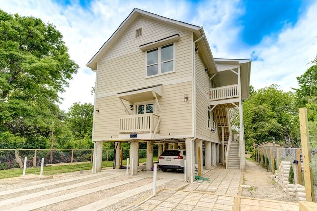 property at 5621 Harvard St