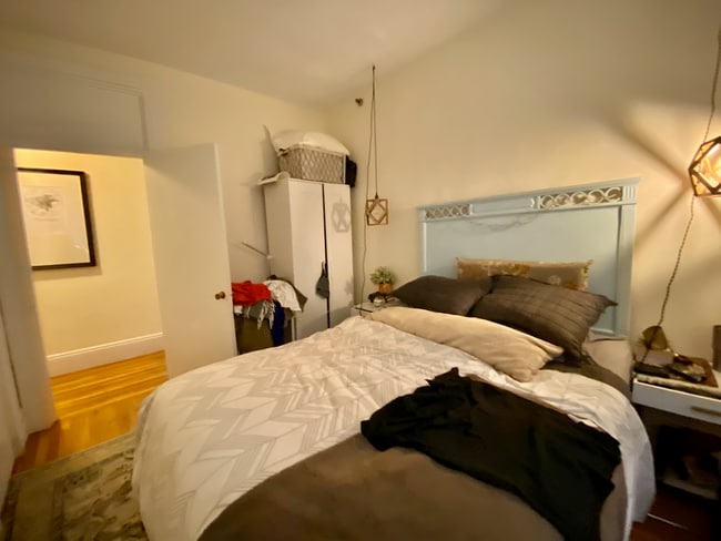 913 Boylston St, Unit 4 in Boston, MA - Foto de edificio - Building Photo