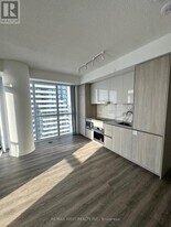 8 Interchange Wy in Vaughan, ON - Building Photo