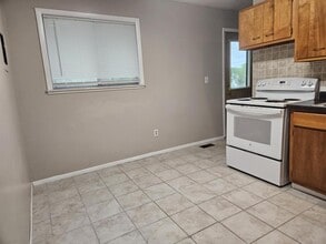 18732 E Blackhawk Trail in Independence, MO - Building Photo - Building Photo