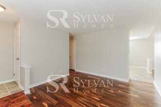 2 Country Wood Ln in Whiteland, IN - Building Photo - Building Photo