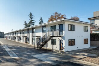 Grand at SoHay (Dixon FKA Foothill Townhomes) in Hayward, CA - Building Photo - Building Photo