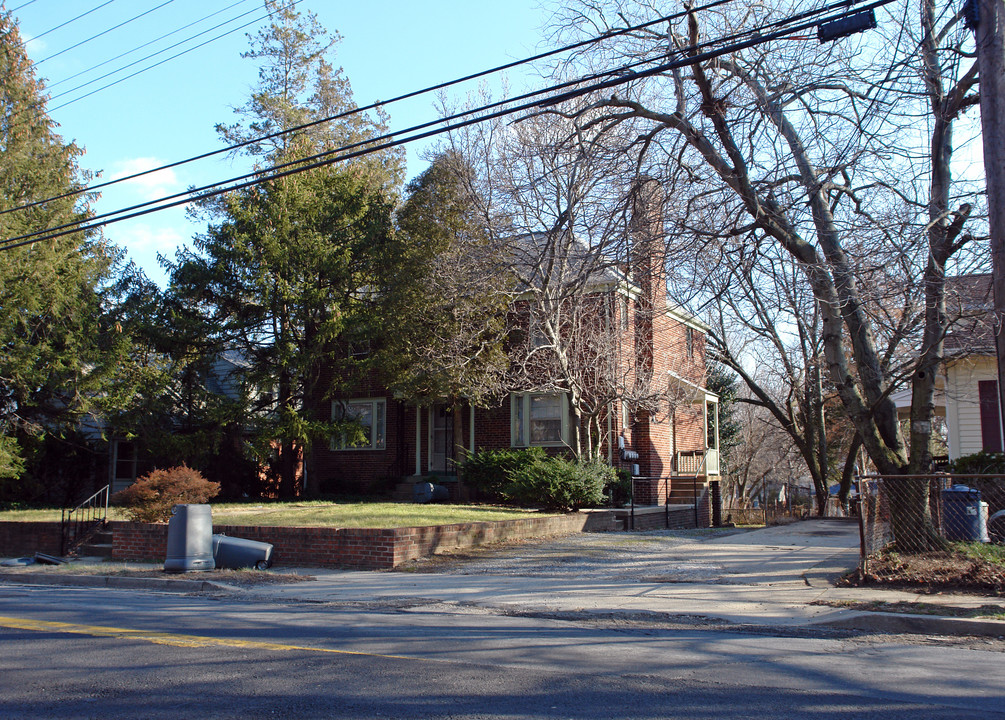 7713 Carroll Ave in Takoma Park, MD - Building Photo