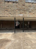 4624 Bell St in Houston, TX - Building Photo