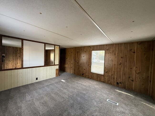 631 Holly Shelter Rd in Jacksonville, NC - Building Photo - Building Photo