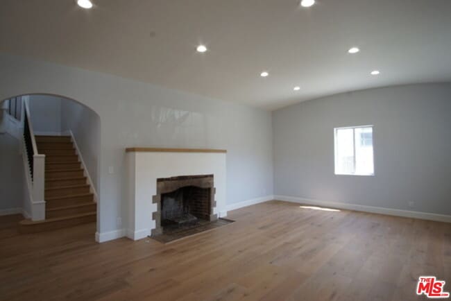 830 3rd Ave in Los Angeles, CA - Building Photo - Building Photo