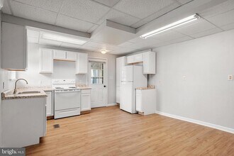 101 Bradford Ave in Downingtown, PA - Foto de edificio - Building Photo