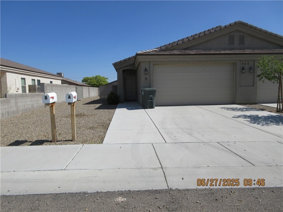 945 Sheldon Ave in Kingman, AZ - Building Photo