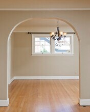1642 Ash St in Forest Grove, OR - Foto de edificio - Building Photo