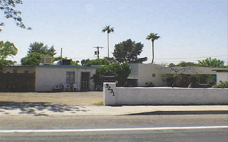 5231 E Indian School Rd in Phoenix, AZ - Building Photo